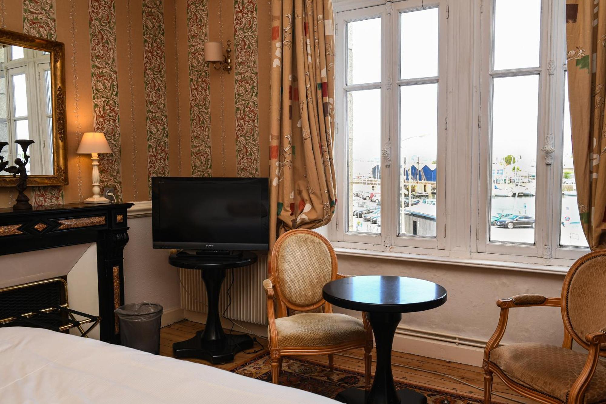 K'loys Hotel 3*